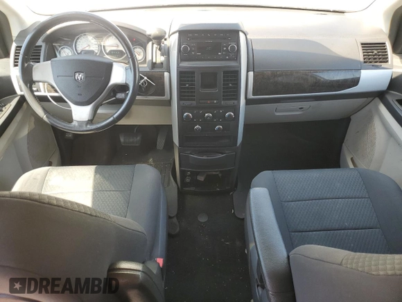 2010 Dodge Grand Caravan SXT z VIN 2D4RN5D13AR331626, wystawiony jako Copart lot #55522315 z przebiegiem 170 202 mil mil oraz Czysty tytuł • Clean title. Historia ofert i sprzedaży dostępna na DreamBid. Obrazek 8.