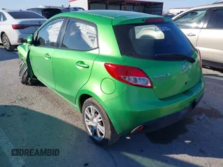 2013 Mazda Mazda2 Sport with VIN JM1DE1KY2D0165212, listed as a IAAI auction lot 41395935 with 87,234 mi miles. Bid and sale history available at carsss.com. Image 3.
