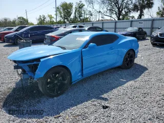 2023 Chevrolet Camaro 1LT z VIN 1G1FB1RS8P0115561, wystawiony jako Copart lot #52420705 z przebiegiem 22 649 mil mil oraz Szkoda całkowita • Salvage title. Historia ofert i sprzedaży dostępna na DreamBid. Obrazek 1.