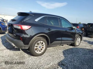 2020 Ford Escape SE z VIN 1FMCU9G60LUB71341, wystawiony jako Copart lot #64753865 z przebiegiem 138 490 mil mil oraz Czysty tytuł • Clean title. Historia ofert i sprzedaży dostępna na DreamBid. Obrazek 3.