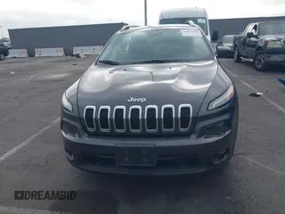 2017 Jeep Cherokee Latitude z VIN 1C4PJLCB6HW668128, wystawiony jako IAAI lot #42825498 z przebiegiem 110 951 mil mil oraz . Historia ofert i sprzedaży dostępna na DreamBid. Obrazek 13.