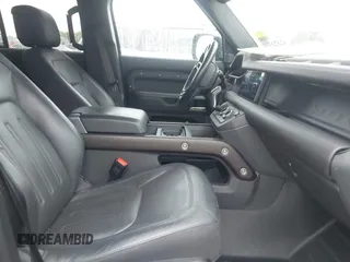 2020 Land Rover Defender X z VIN SALEXEEU9L2030559, wystawiony jako IAAI lot #42323334 z przebiegiem 41 325 mil mil oraz . Historia ofert i sprzedaży dostępna na DreamBid. Obrazek 5.