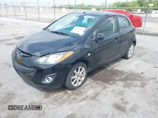 2014 Mazda 2 Touring z VIN JM1DE1LY8E0175971, wystawiony jako IAAI lot #41952643 z przebiegiem 127 235 mil mil oraz . Historia ofert i sprzedaży dostępna na DreamBid. Obrazek 2.
