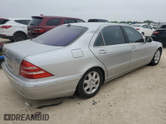 2001 Mercedes-Benz S 320/430/500 with VIN WDBNG70J71A145842, listed as a Copart auction lot 51187665 with 189,557 mi miles and Clean Title. Bid and sale history available at DreamBid. Image 3.