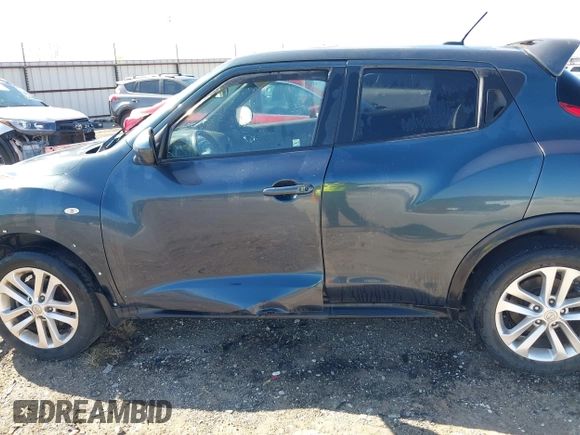 2014 Nissan Juke SV with VIN JN8AF5MR7ET353547, listed as a IAAI auction lot 42019926 with Not Provided miles and . Bid and sale history available at carsss.com. Image 14.