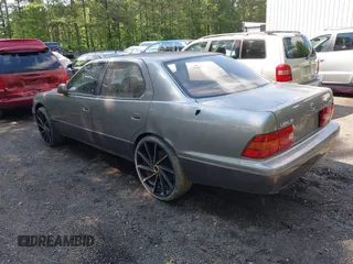 1995 Lexus LS 400 z VIN JT8UF22E9S0018339, wystawiony jako IAAI lot #42289526 z przebiegiem 225 642 mil mil oraz . Historia ofert i sprzedaży dostępna na DreamBid. Obrazek 3.