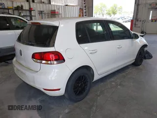 2010 Volkswagen Golf с VIN WVWDA7AJ8AW082248, выставлен на аукционе IAAI как лот 42484551 с пробегом 121 632 миль миль и . История ставок и продаж доступна на DreamBid. Изображение 4.
