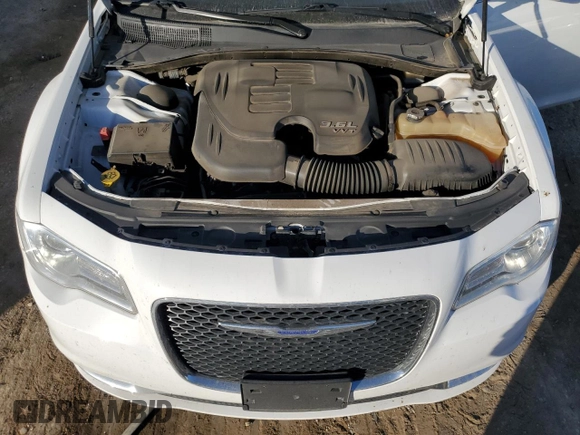 2019 Chrysler 300 Touring with VIN 2C3CCAAG4KH755497, listed as a Copart auction lot 85038514 with 82,453 mi miles and Salvage Title. Bid and sale history available at carsss.com. Image 11.