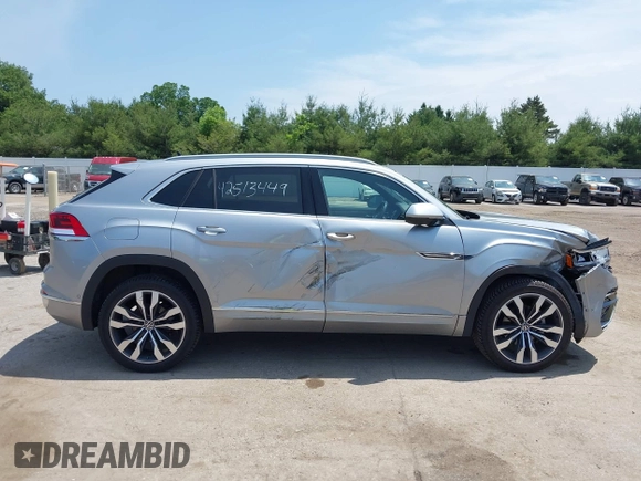 2021 Volkswagen Atlas SEL Premium R-Line with VIN 1V2FE2CA8MC235003, listed as a IAAI auction lot 42513449 with 44,466 mi miles and . Bid and sale history available at DreamBid. Image 13.