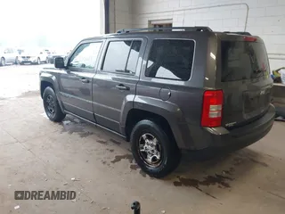 2016 Jeep Patriot Sport z VIN 1C4NJPBA8GD524615, wystawiony jako IAAI lot #42402008 z przebiegiem 196 800 mil mil oraz . Historia ofert i sprzedaży dostępna na DreamBid. Obrazek 3.