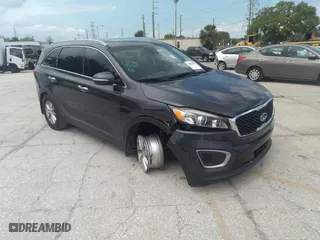 2017 Kia Sorento LX V6 with VIN 5XYPG4A5XHG232297, listed as a IAAI auction lot 41429771 with 90,477 mi miles. Bid and sale history available at carsss.com. Image 1.