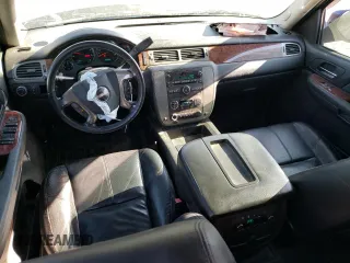 2009 GMC Yukon SLT w/4SA with VIN 1GKFC33J99R297063, listed as a Copart auction lot 53212104 with 289,213 mi miles and Salvage Title. Bid and sale history available at carsss.com. Image 8.