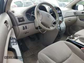 2004 Toyota Sienna CE with VIN 5TDZA23C54S135144, listed as a Copart auction lot 54695035 with 187,823 mi miles and Clean Title. Bid and sale history available at carsss.com. Image 8.