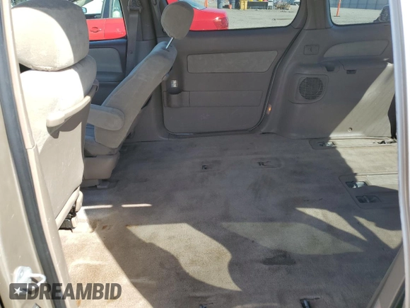 2000 Toyota Sienna CE with VIN 4T3ZF19C1YU305698, listed as a Copart auction lot 52049075 with 230,983 mi miles and Clean Title. Bid and sale history available at carsss.com. Image 11.