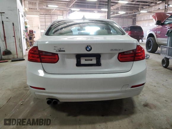2013 BMW 3 Series 328i xDrive z VIN WBA3B5C5XDF596312, wystawiony jako Copart lot #88660715 z przebiegiem 76 751 mil mil oraz Szkoda całkowita • Salvage title. Historia ofert i sprzedaży dostępna na DreamBid. Obrazek 6.