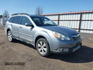 2011 Subaru Outback 2.5i Limited Pwr Moon with VIN 4S4BRBKC8B3432706, listed as a IAAI auction lot 41947321 with 246,353 mi miles. Bid and sale history available at carsss.com. Image 1.
