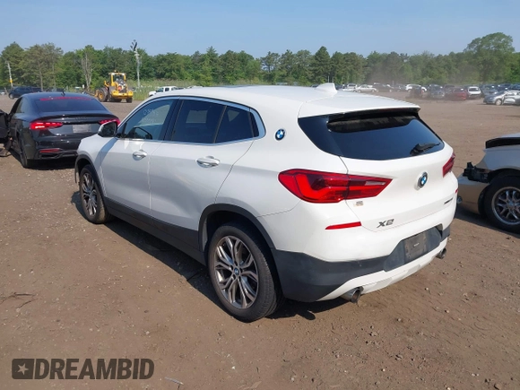 2018 BMW X2 xDrive28i z VIN WBXYJ5C33JEF73875, wystawiony jako IAAI lot #42500081 z przebiegiem 69 433 mil mil oraz . Historia ofert i sprzedaży dostępna na DreamBid. Obrazek 3.