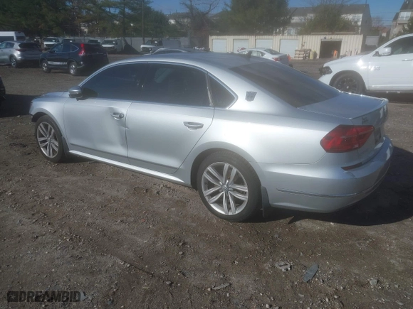 2016 Volkswagen Passat 1.8T SEL with VIN 1VWCT7A35GC011006, listed as a IAAI auction lot 41039744 with 123,422 mi miles. Bid and sale history available at carsss.com. Image 3.