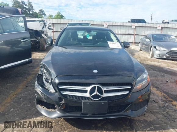 2017 Mercedes-Benz C 300 z VIN 55SWF4JB7HU220408, wystawiony jako IAAI lot #42201749 z przebiegiem 108 799 mil mil oraz . Historia ofert i sprzedaży dostępna na DreamBid. Obrazek 12.