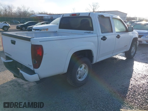 2005 Chevrolet Colorado 1SF LS Z71 with VIN 1GCDT136858110284, listed as a IAAI auction lot 41850640 with 86,501 mi miles. Bid and sale history available at carsss.com. Image 4.