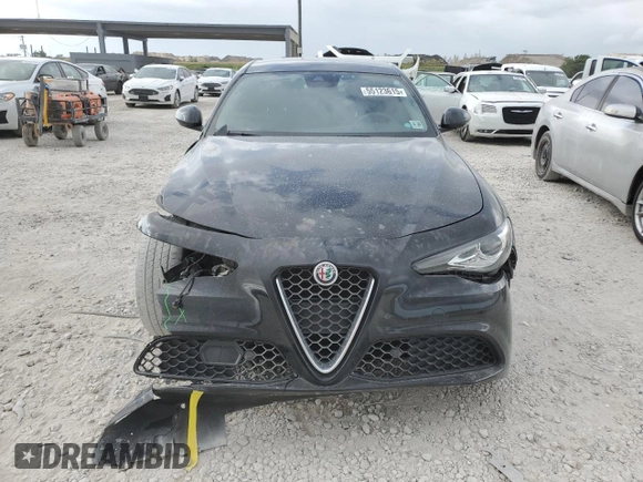 2021 Alfa Romeo Giulia Ti z VIN ZARFANBN0M7649345, wystawiony jako Copart lot #55123615 z przebiegiem 29 562 mil mil oraz Szkoda całkowita • Salvage title. Historia ofert i sprzedaży dostępna na DreamBid. Obrazek 5.