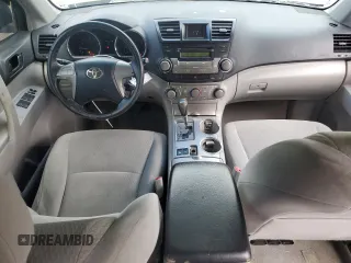 2010 Toyota Highlander with VIN 5TDBK3EH6AS028127, listed as a Copart auction lot 58197825 with 131,659 mi miles and Salvage title. Bid and sale history available at DreamBid. Image 8.