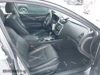 2018 Nissan Altima 2.5 SV with VIN 1N4AL3AP0JC136949, listed as a IAAI auction lot 41572923 with 69,000 mi miles. Bid and sale history available at carsss.com. Image 5.
