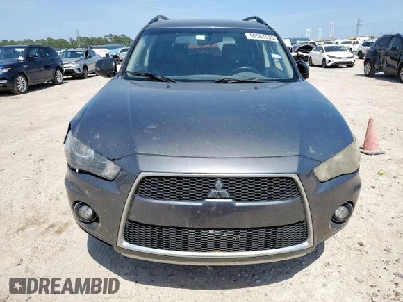 2011 Mitsubishi Outlander SE with VIN JA4AS3AW4BU036458, listed as a Copart auction lot 56501535 with 218,646 mi miles and Salvage title. Bid and sale history available at DreamBid. Image 5.