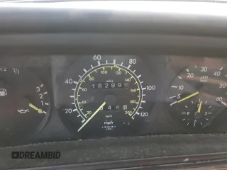 1983 Mercedes-Benz 300 SD z VIN WDBCB20A6DB049854, wystawiony jako Copart lot #80966454 z przebiegiem 162 999 mil mil oraz Szkoda całkowita • Salvage title. Historia ofert i sprzedaży dostępna na DreamBid. Obrazek 9.