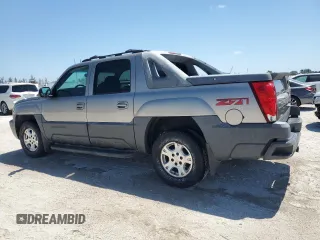 2002 Chevrolet Avalanche with VIN 3GNEK13T72G156912, listed as a Copart auction lot 55011765 with 176,766 mi miles and Clean Title. Bid and sale history available at carsss.com. Image 2.