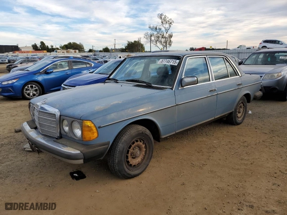 1984 Mercedes-Benz 300 Series 300D-T with VIN WDBAB33A7EA035929, listed as a Copart auction lot 87746715 with 488937 miles and Clean Title. Bid and sale history available at carsss.com. Image 1.
