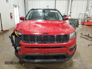 2018 Jeep Compass Altitude with VIN 3C4NJCBB2JT304972, listed as a Copart auction lot 44030125 with 104,862 mi miles and Clean title. Bid and sale history available at DreamBid. Image 5.
