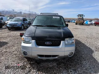 2006 Ford Escape Hybrid with VIN 1FMCU96H06KA75275, listed as a Copart auction lot 48596425 with 216,379 mi miles and Salvage title. Bid and sale history available at DreamBid. Image 5.