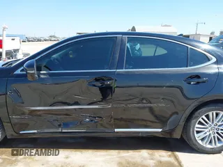 2013 Lexus ES 4dr Sdn with VIN JTHBK1GG8D2029265, listed as a IAAI auction lot 41700728 with 166,804 mi miles. Bid and sale history available at carsss.com. Image 14.