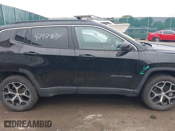 2024 Jeep Compass Limited with VIN 3C4NJDCN9RT151212, listed as a IAAI auction lot 42424870 with 19,032 mi miles and . Bid and sale history available at DreamBid. Image 13.