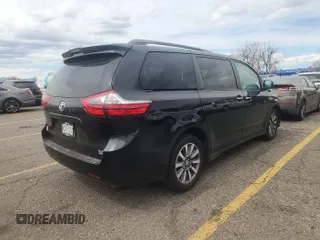 2020 Toyota Sienna XLE with VIN 5TDDZ3DC1LS249549, listed as a IAAI auction lot 42188749 with 39,859 mi miles. Bid and sale history available at carsss.com. Image 1.