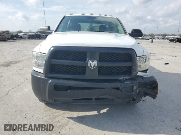 2018 Ram 2500 Tradesman with VIN 3C6UR4HJ7JG402100, listed as a Copart auction lot 45129785 with 192,999 mi miles and Salvage Title. Bid and sale history available at carsss.com. Image 5.