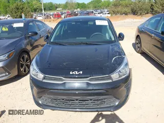 2022 Kia Rio LX z VIN 3KPA24AD9NE458402, wystawiony jako IAAI lot #42046422 z przebiegiem 30 137 mil mil oraz . Historia ofert i sprzedaży dostępna na DreamBid. Obrazek 12.