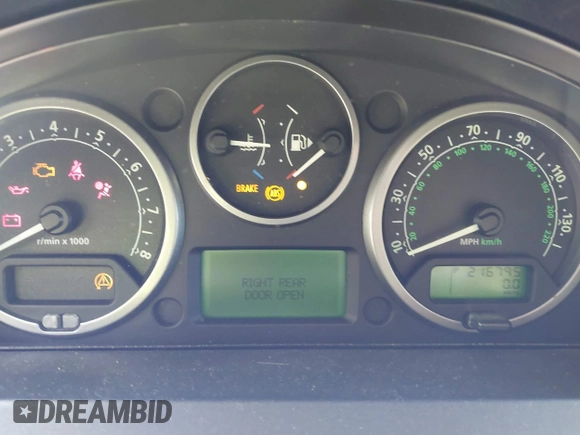 2005 Land Rover LR3 SE with VIN SALAE25475A318916, listed as a IAAI auction lot 42103237 with 216,795 mi miles and . Bid and sale history available at DreamBid. Image 7.