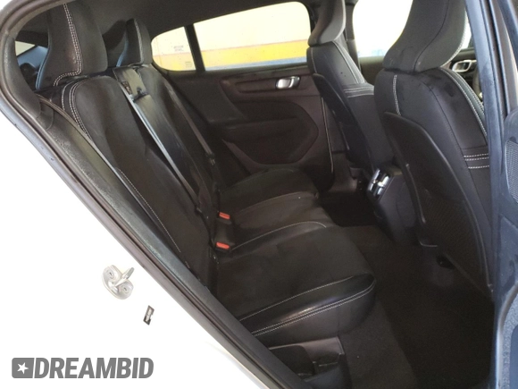 2023 Volvo C40 Plus с VIN YV4ED3GL4P2050827, выставлен на аукционе Copart как лот 76243623 с пробегом 16 153 миль миль и . История ставок и продаж доступна на DreamBid. Изображение 11.
