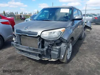 2015 Kia Soul with VIN KNDJN2A2XF7169413, listed as a IAAI auction lot 41749116 with 143,769 mi miles. Bid and sale history available at carsss.com. Image 2.