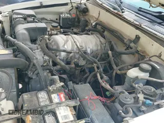 2002 Toyota Tundra SR5 с VIN 5TBBT44192S319402, выставлен на аукционе IAAI как лот 42384239 с пробегом 237 073 миль миль и . История ставок и продаж доступна на DreamBid. Изображение 22.