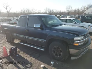 2000 Chevrolet Silverado 1500 LS with VIN 2GCEK19T8Y1253263, listed as a IAAI auction lot 41753116 with 174,610 mi miles. Bid and sale history available at carsss.com. Image 1.