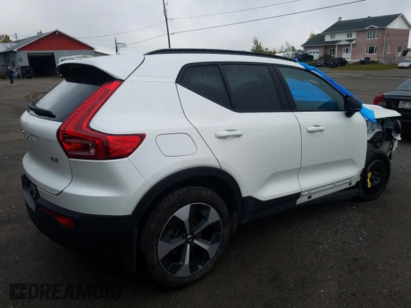 2023 Volvo XC40 Ultimate Dark Theme z VIN YV4L12UX8P2952575, wystawiony jako Copart lot #72947074 z przebiegiem Nie podano mil oraz Szkoda całkowita • Salvage title. Historia ofert i sprzedaży dostępna na DreamBid. Obrazek 3.