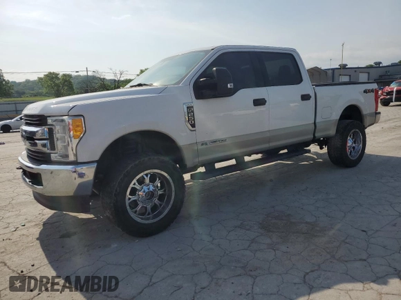 2017 Ford F-250 Lariat z VIN 1FT7W2BT5HEE85024, wystawiony jako Copart lot #53636085 z przebiegiem 137 391 mil mil oraz Szkoda całkowita • Salvage title. Historia ofert i sprzedaży dostępna na DreamBid. Obrazek 1.