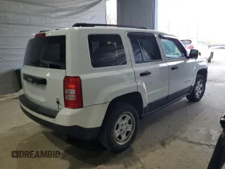 2016 Jeep Patriot Sport with VIN 1C4NJRBB1GD639223, listed as a Copart auction lot 53199365 with 132,797 mi miles and Clean Title. Bid and sale history available at carsss.com. Image 3.