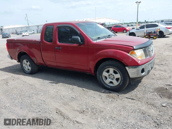 2007 Nissan Frontier SE z VIN 1N6AD06U67C426610, wystawiony jako IAAI lot #42088745 z przebiegiem 214 394 mil mil oraz . Historia ofert i sprzedaży dostępna na DreamBid. Obrazek 1.