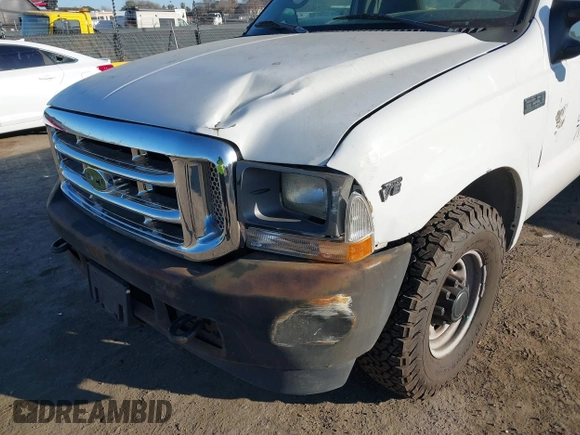 2002 Ford Super Duty F-250 XL with VIN 1FTNF20L72EB79640, listed as a IAAI auction lot 41667865 with 153,384 mi miles. Bid and sale history available at carsss.com. Image 6.