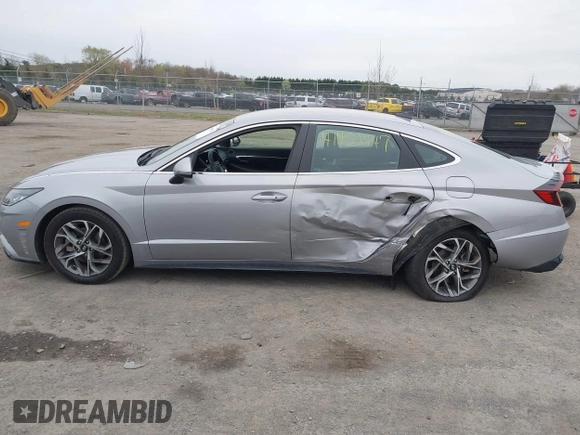 2023 Hyundai Sonata SEL with VIN KMHL64JA6PA269887, listed as a IAAI auction lot 41950447 with 31,218 mi miles and . Bid and sale history available at DreamBid. Image 14.