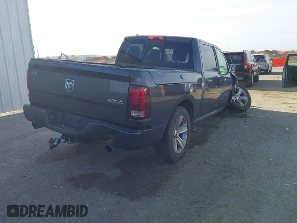 2016 Ram 1500 Sport z VIN 1C6RR7MT9GS151662, wystawiony jako IAAI lot #41824580 z przebiegiem 200 122 mil mil oraz . Historia ofert i sprzedaży dostępna na DreamBid. Obrazek 4.